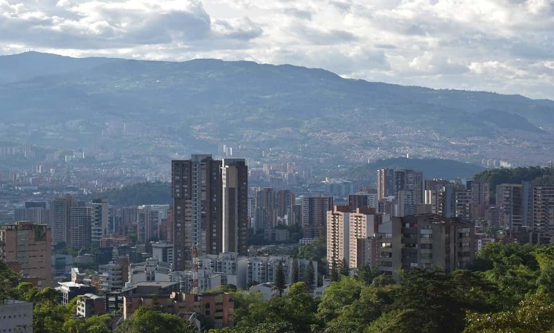 Investir Dans l’Immobilier à Medellin, Colombie : Guide Complet 2026